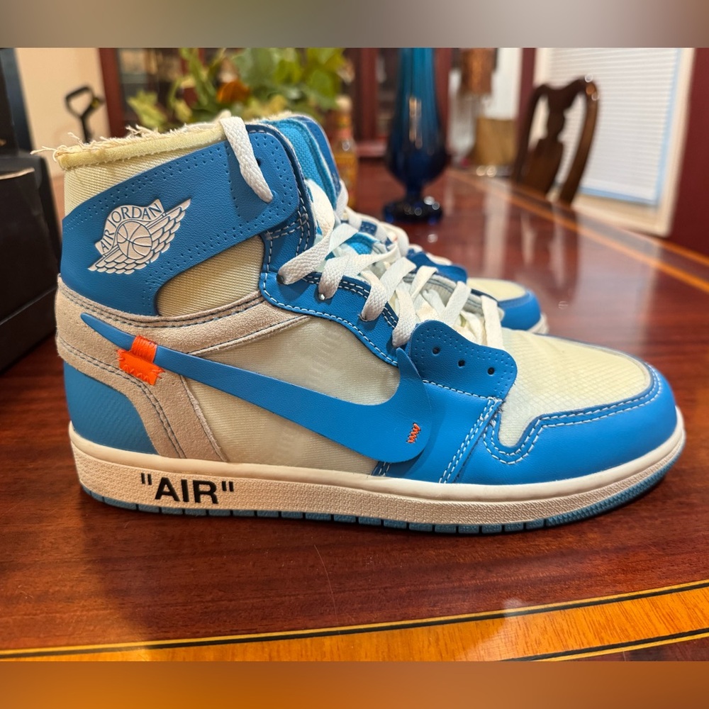 Nike Men’s Jordan 1 Off White Blue and White Sneakers - Picture 9 of 16